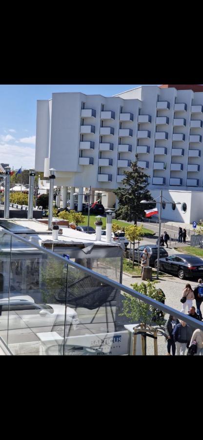 Sunny Apartment Balticus Promenada Gwiazd 14 Z Parkingiem Мендзиздрое Екстериор снимка